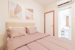 2 Schlafzimmer, Verdunkelungsvorhänge, Bügeleisen/Bügelbrett