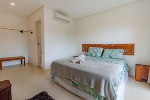 3 bedrooms, iron/ironing board, Internet, bed sheets - MSP02 Village 3 Bedrooms, Pé na Areia - Praia da Gamboa (Cairu)