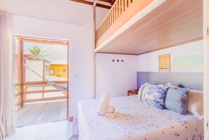 3 bedrooms, iron/ironing board, Internet, bed sheets
