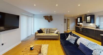 Private and Unique Cottage Close to Sheffield