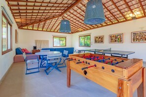 Game room - IT37 3 Suites, Pé na Areia - 20m Praia da Espera (Camaçari)