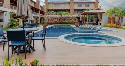 IT28 Triplex 4 Suites 350m from Praia do Surf - Itacimirim