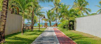 GB03 Wonderful House 5 Suites 200m from the Beach