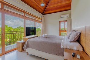 4 bedrooms, iron/ironing board, Internet, bed sheets - PF07 High Standard House 04 Suites (Praia do Forte)