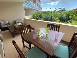 Outdoor dining - La Terrasse, Beautiful 1 bedroom Condo (Sint Maarten)