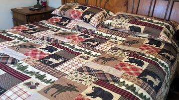 4 bedrooms, iron/ironing board, free WiFi, bed sheets