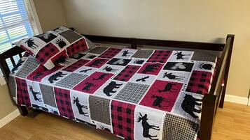 4 bedrooms, iron/ironing board, free WiFi, bed sheets