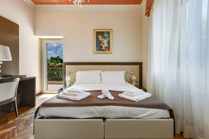 5 Schlafzimmer, Bügeleisen/Bügelbrett, Internetzugang, Bettwäsche