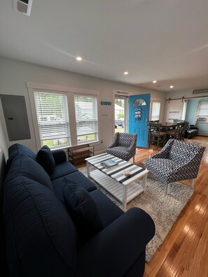 智能电视、电子游戏、书