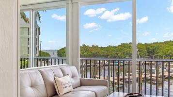 Televisión y oficina