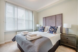 Premium Apartments | Individually furnished, iron/ironing board, free WiFi, bed sheets - Hill Street Mayfair Apartments (London)