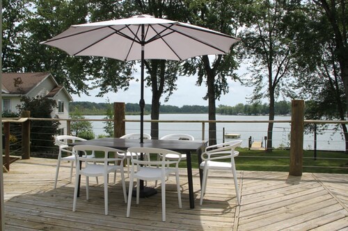 Miner Lake Cottage | Private Beach, Kayaks & Fire Pit