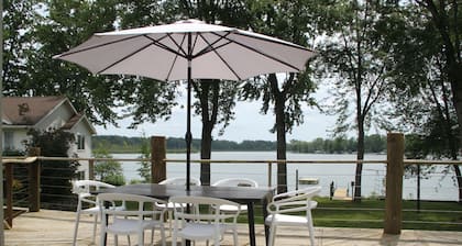 Miner Lake Cottage | Private Beach, Kayaks & Fire Pit