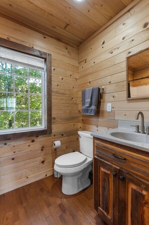 Douche, sèche-cheveux, papier toilette