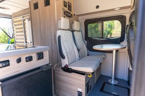 Interior - Van Del Sol - Stay where it moves you with Sunny! (San Juan)