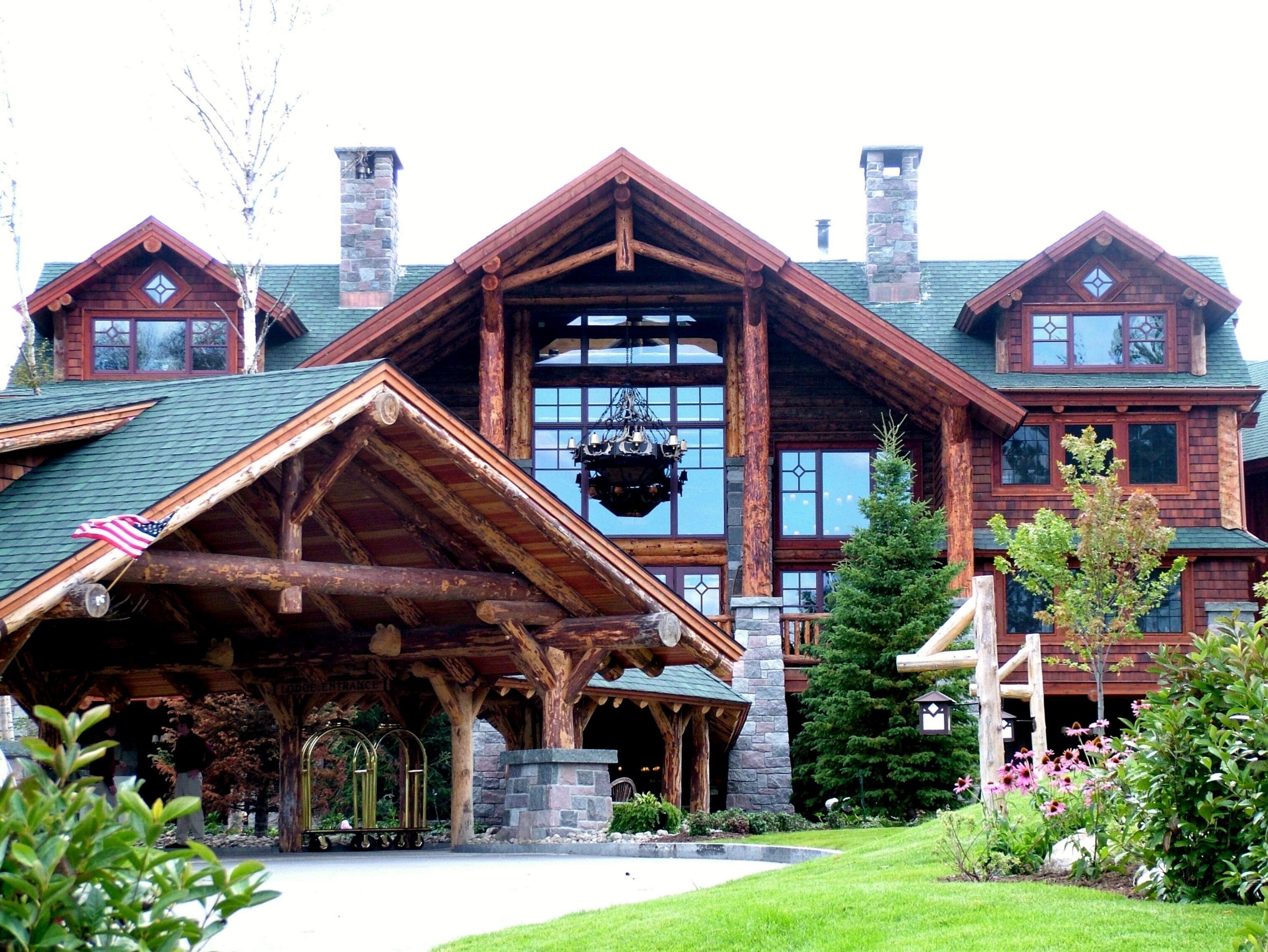 15-45% Off- Whiteface Lodge- Pools, Hot tubs, Spa, Game Room & Theatre! 