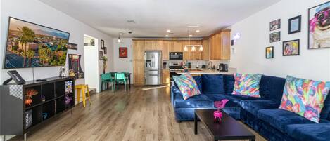 Smart TV, video games