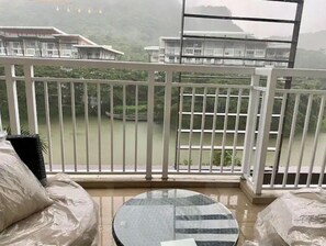 Property grounds - Miranda 512B 2br by Raquel's Place at Pico de Loro (Nasugbu)