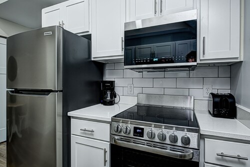 Stylish Condo Close To Everything! 