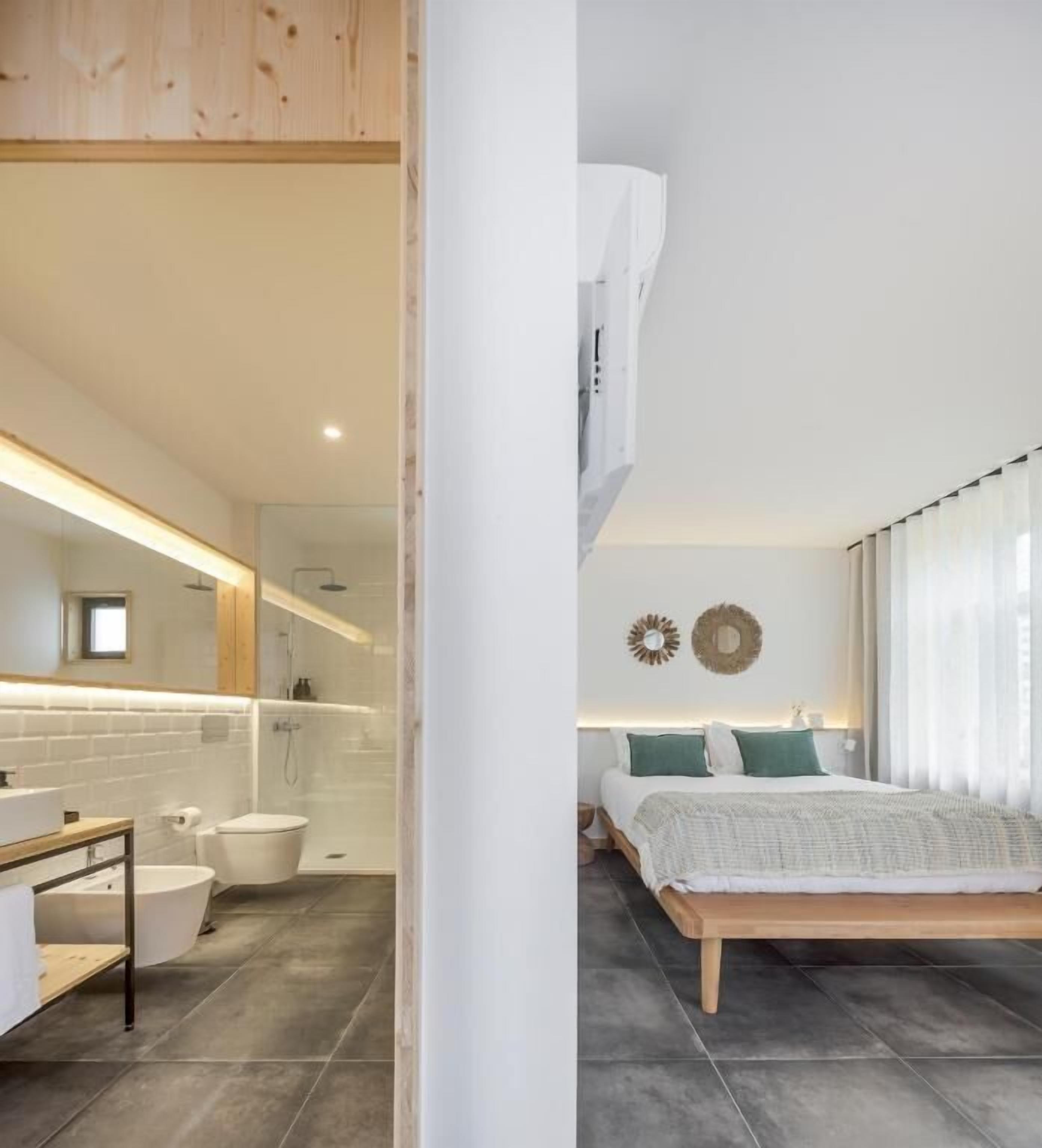 1 bedroom, premium bedding, pillowtop beds, individually decorated