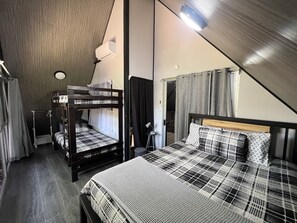 3 bedrooms, desk, iron/ironing board, travel crib