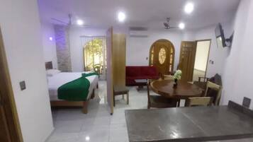 PALMAS DE CHAHUE 1 (65 MTS2) | Living area | 43-inch Smart TV with cable channels, TV