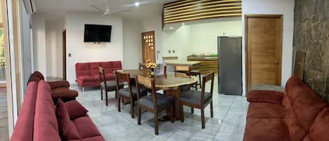 PALMAS DE CHAHUE 7 (102 MTS2) | Living area | 43-inch Smart TV with cable channels, TV