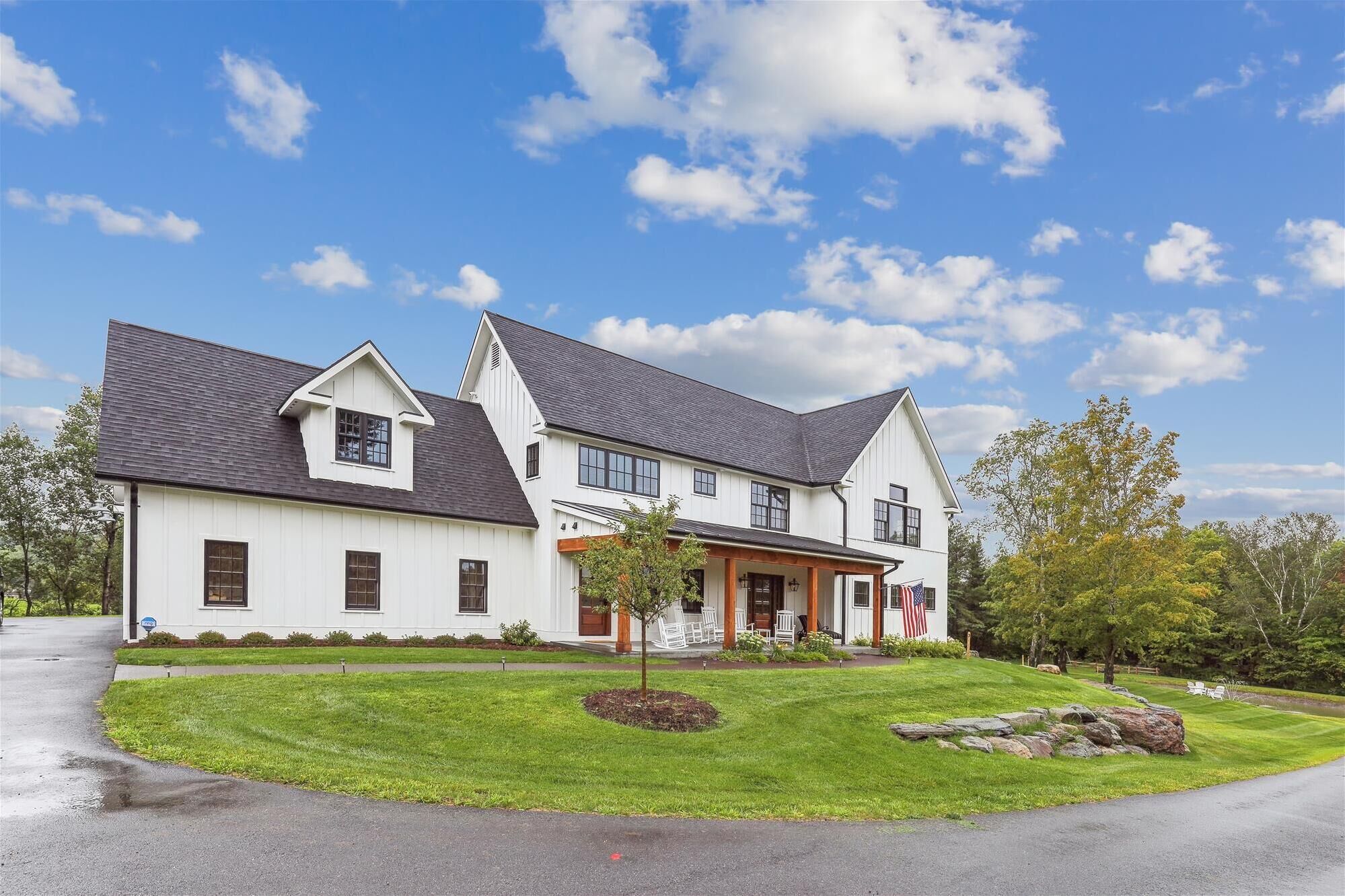 Alces Lodge - Modern farmhouse vibes meet private lodge living!