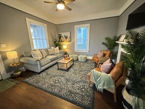 TV, fireplace, offices