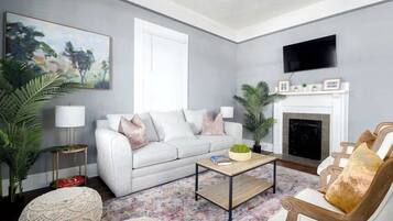 TV, fireplace, offices