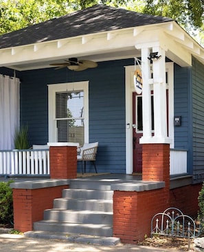 Exterior detail - Downtown, Single Story & WD, Updated (Columbus)