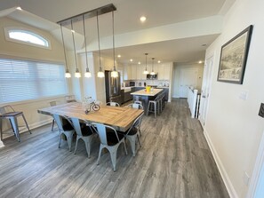 Dining - Beautiful New Construction Townhouse 1 Bock from the beach! (Sea Isle City)