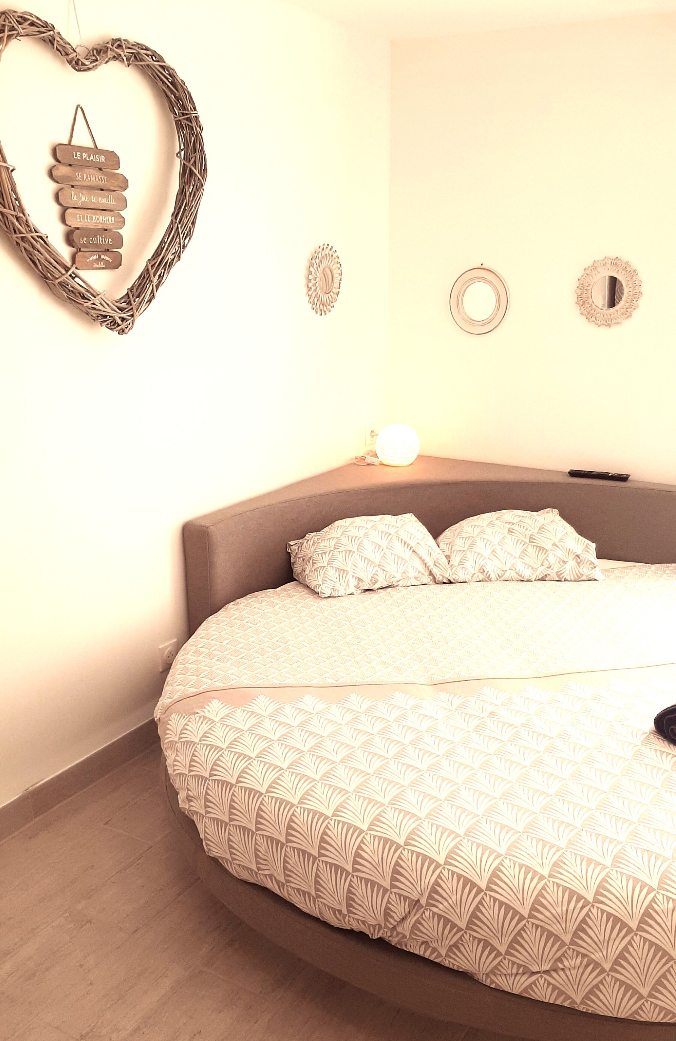 Habitación Deluxe, bañera de hidromasaje | Wifi gratis