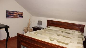 2 bedrooms, free WiFi, bed sheets