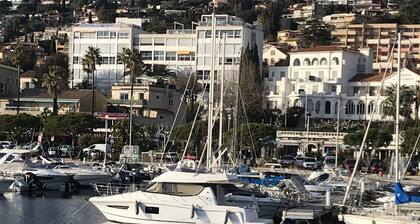 Luxusaufenthalt in Bormes – 3★ Ferienwohnung, Pool und nahe Strände