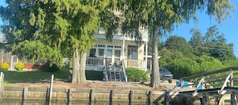 A fishing and swimming paradise . PARTY BARGES AVAILABLE ON REQUEST