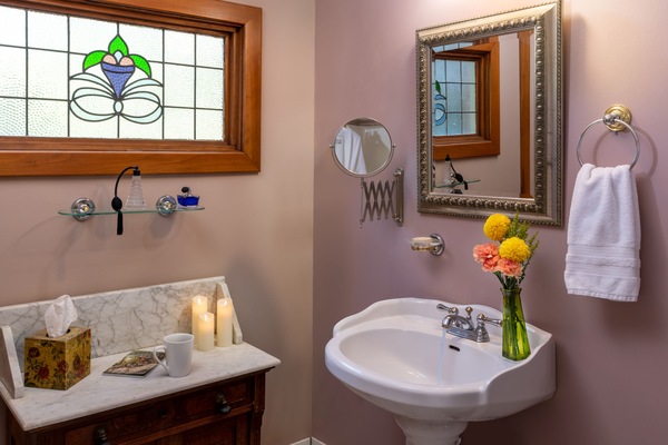 Raphael | Bathroom