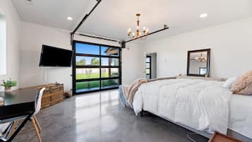 5 habitaciones, escritorio, wifi y ropa de cama