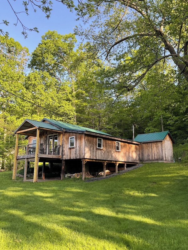 Exterior - Relax in peace along the Juniata River (Everett)