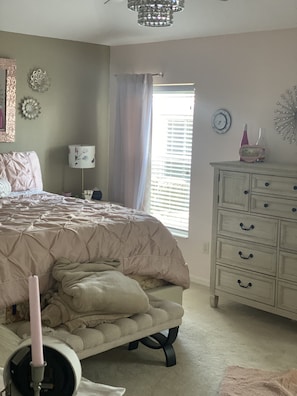 3 bedrooms, iron/ironing board, travel cot, free WiFi