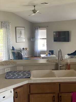 Interior - Village of Mallory, Close to Sumter Landing Sq. 3BD, 2Bath with Gas Golf Cart. (The Villages)