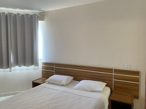 免费 WiFi、床单