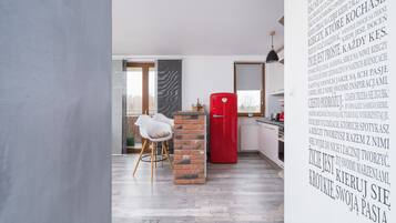 Apartment, 1 Bedroom, Balcony | Living room