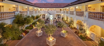 The Lodge at Healdsburg, Tapestry Collection by Hilton