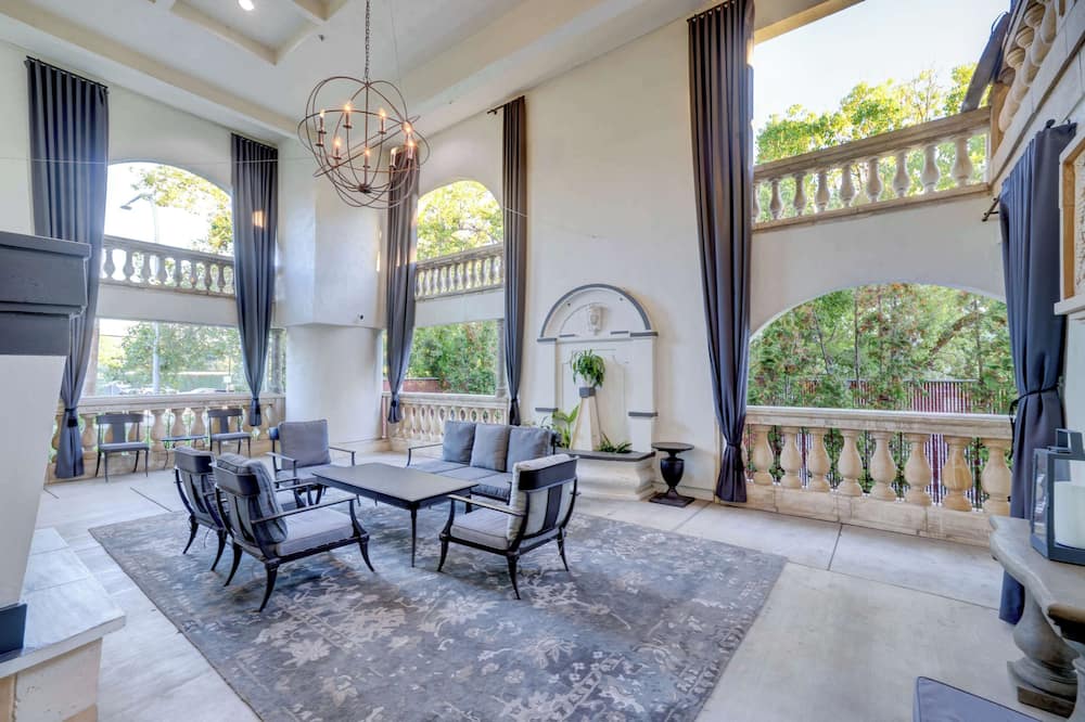 The Lodge at Healdsburg, Tapestry Collection by Hilton