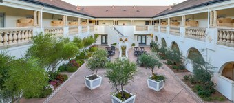 The Lodge at Healdsburg, Tapestry Collection by Hilton