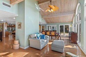 Imagen sin descripción, 4 de 48, botón