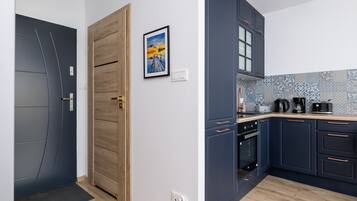 สตูดิโอ, ระเบียง | ครัวส่วนตัว | เครื่องล้างจาน, เครื่องชงกาแฟ/ชา, กาต้มน้ำไฟฟ้า