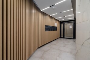 Hallway - Studio Cracow Arianska by Renters (Kraków)