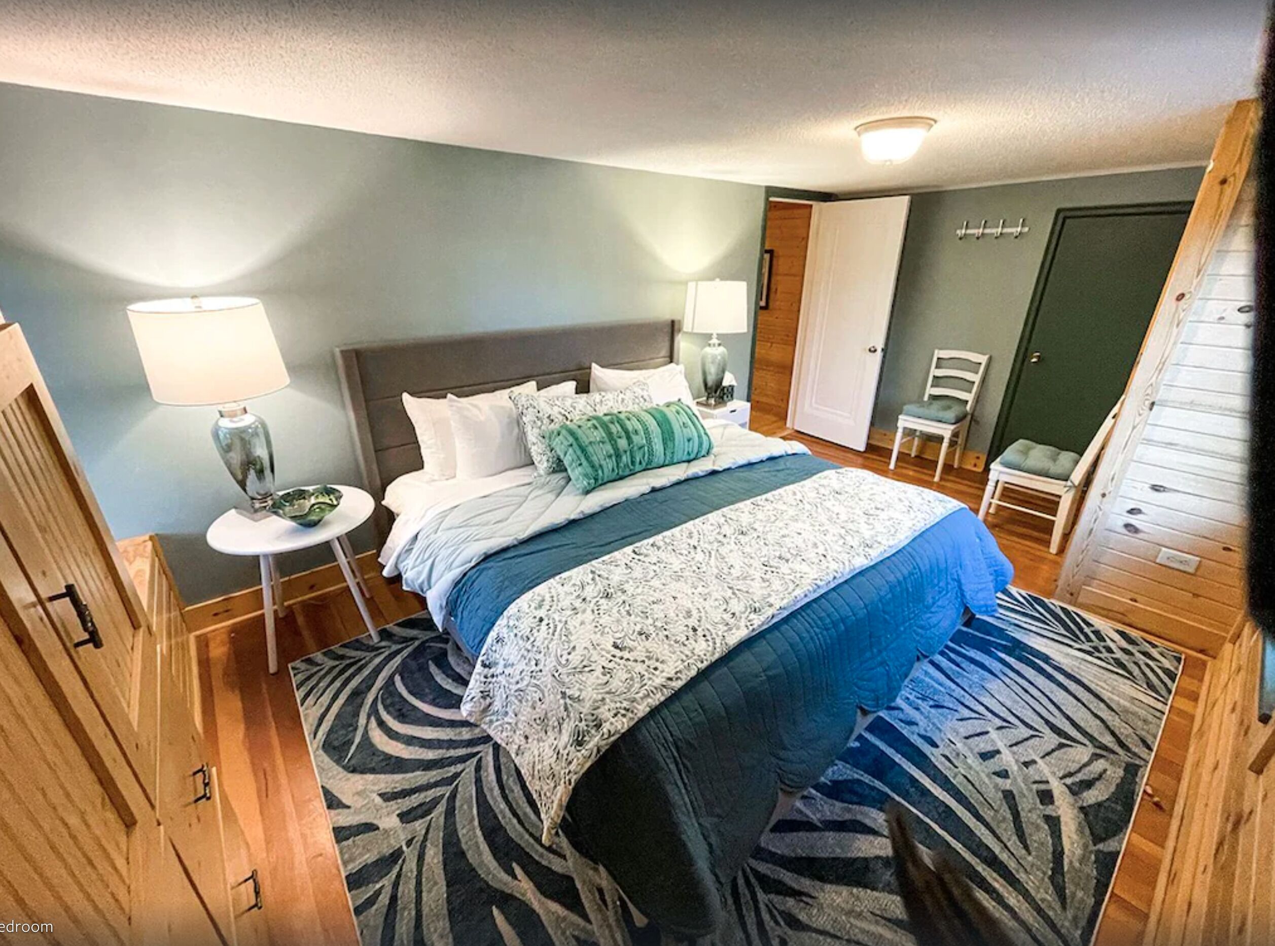 4 bedrooms, WiFi, bed sheets